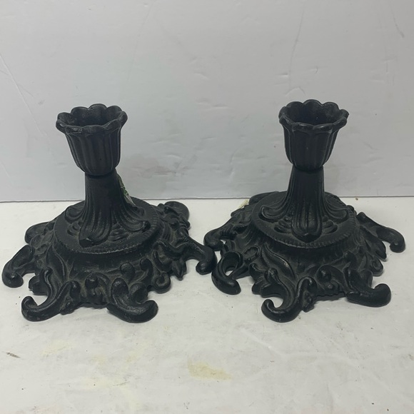 Vintage Pair Cast Iron Candlesticks Robert Emig Ornate Black 4" USA - Picture 1 of 6